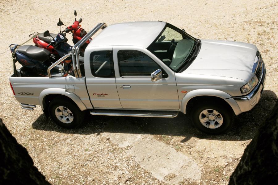  Mazda B2500 2004 года  (фото 67 из 81)